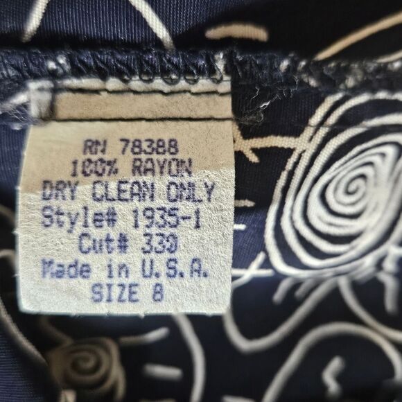 Cynthia Howie Vintage Navy Blue Outlined Floral Lace Pleated Tea Length Dress - Picture 10 of 16